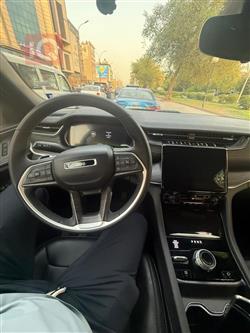 جیپ گراند شیرۆکی